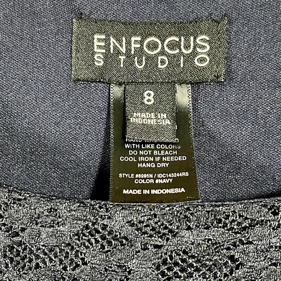 Enfocus Studio Fit and Flare Lace Overlay Sleeveless Dress 8 - Picture 3 of 4